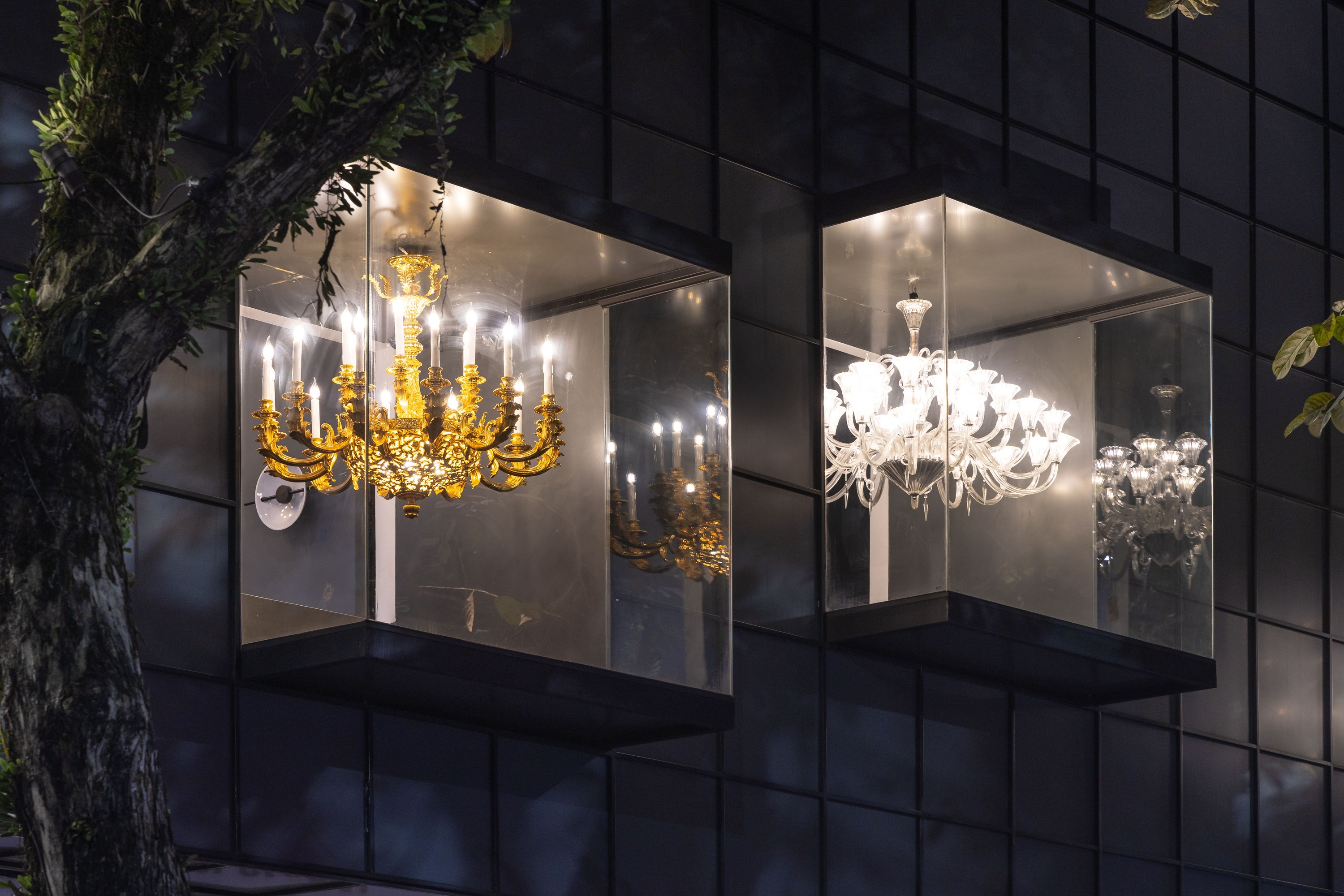 IDA LIGHTING SHOWROOM - Image 5