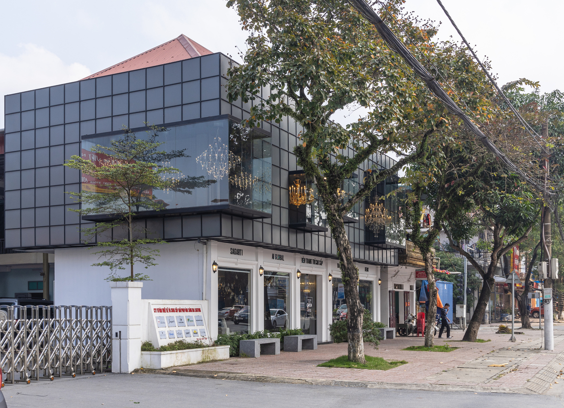 IDA LIGHTING SHOWROOM - Image 19