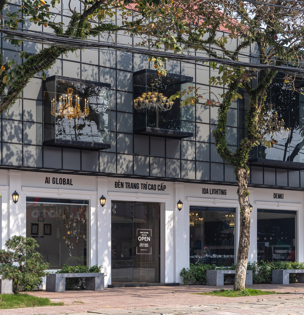 IDA LIGHTING SHOWROOM - Image 24