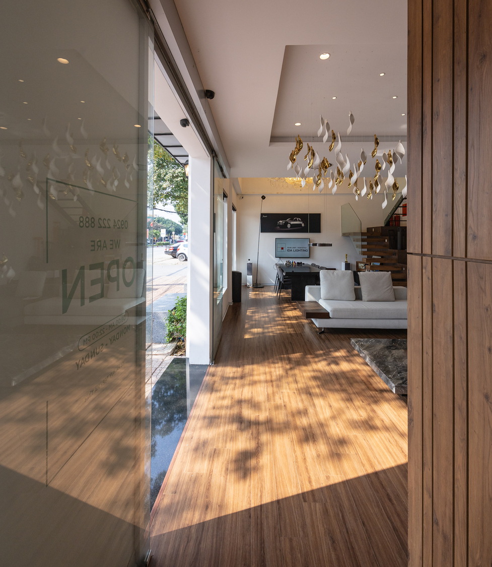 IDA LIGHTING SHOWROOM - Image 36