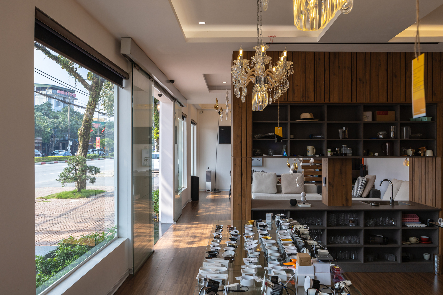 IDA LIGHTING SHOWROOM - Image 44