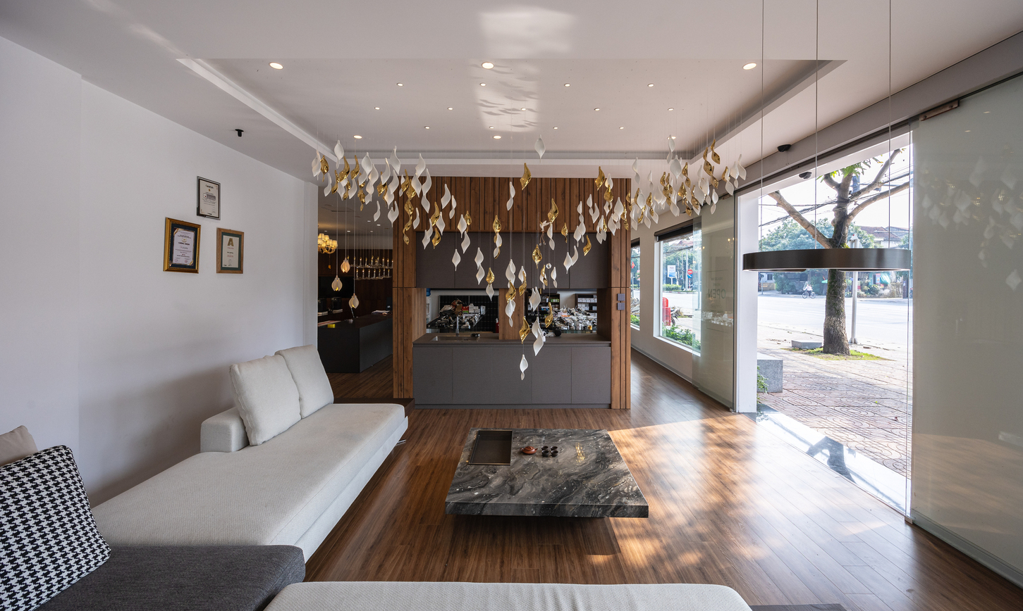 IDA LIGHTING SHOWROOM - Image 47