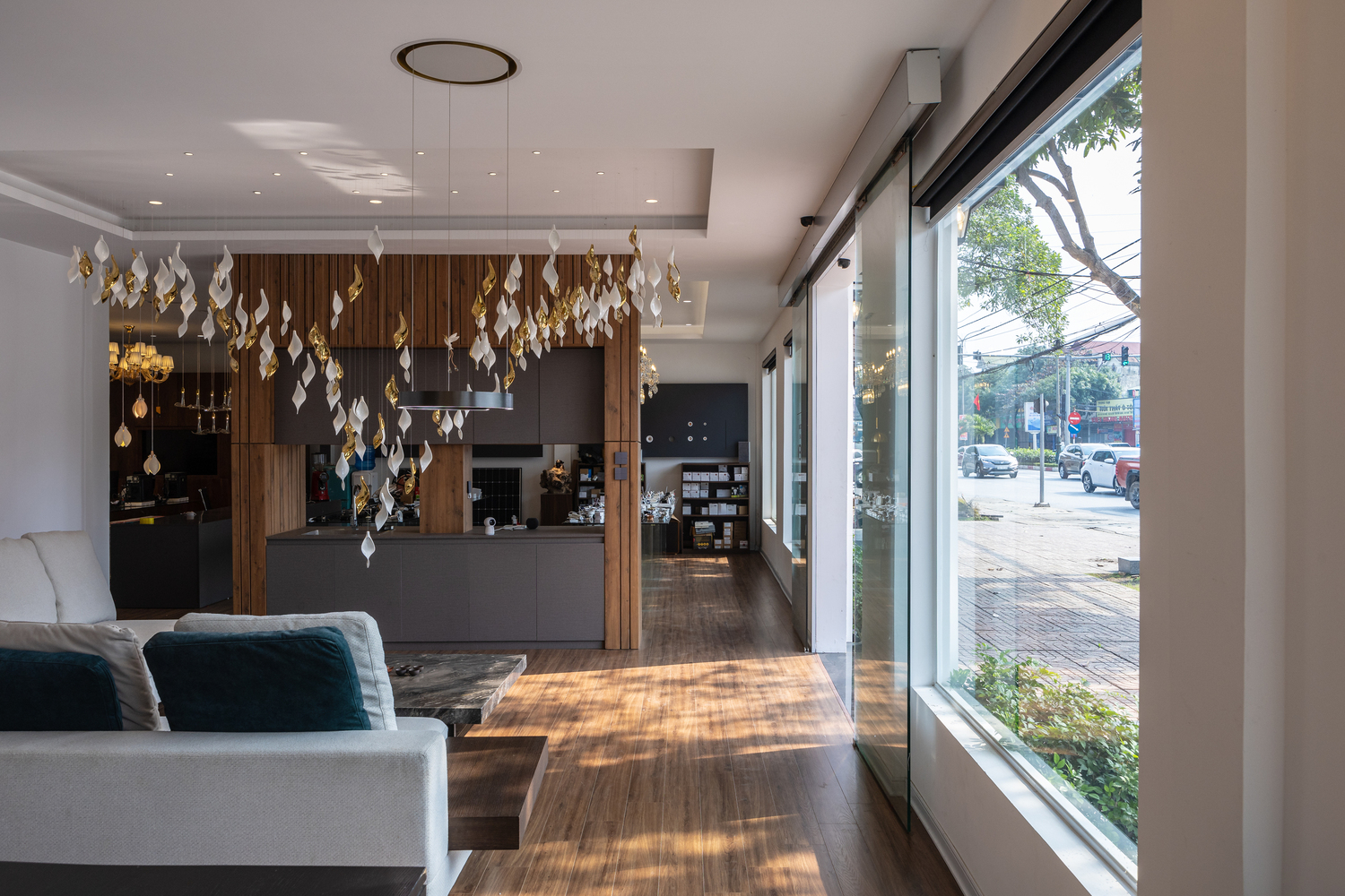 IDA LIGHTING SHOWROOM - Image 51