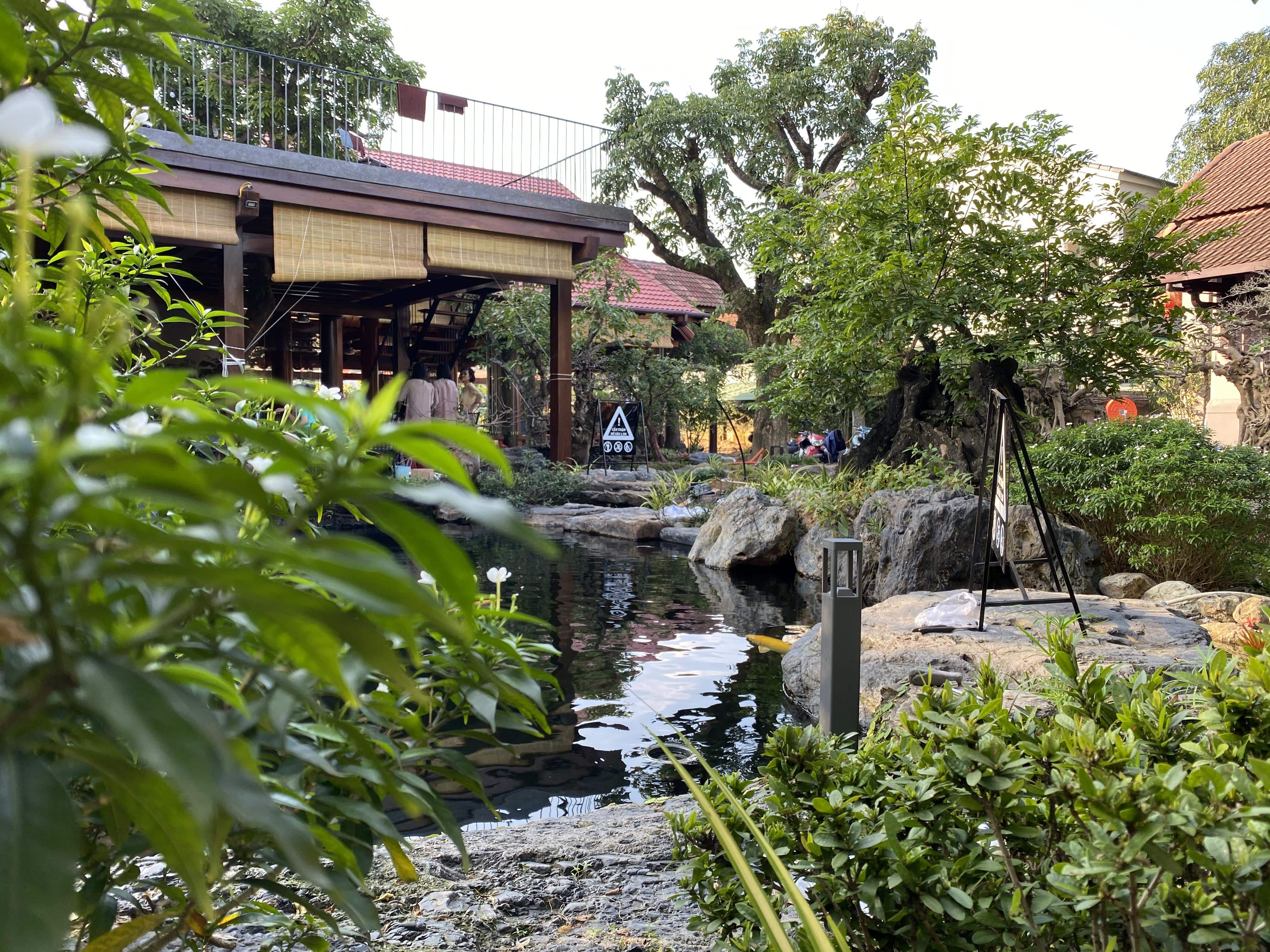 KOI CAFE - Image 7